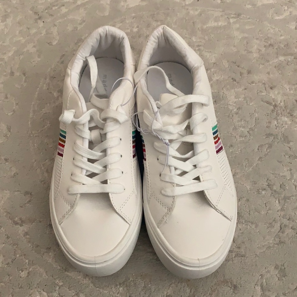 NEVER WORN Madden Girl platform sneakers